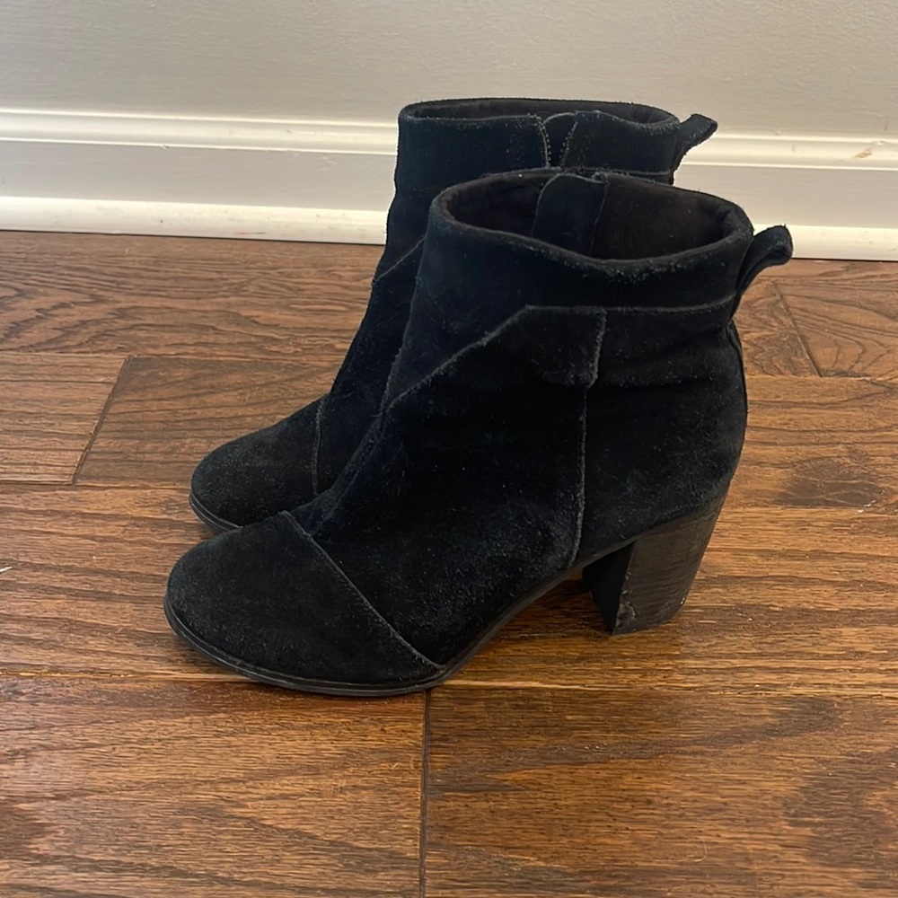 Black suede heels